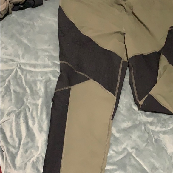 Clothes - Picture 4 of 4